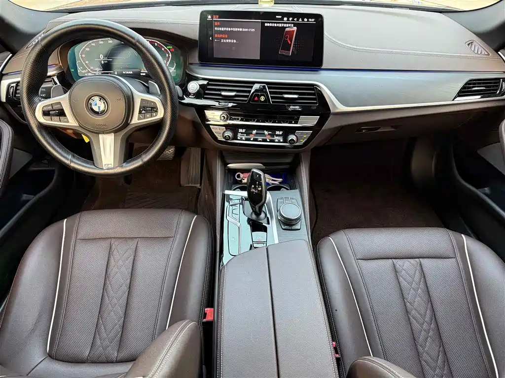 BMW 5 Series — фото 4