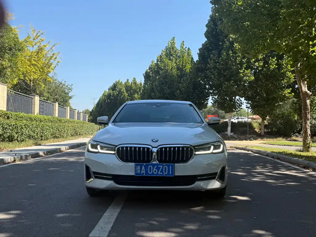 BMW 5 Series — фото 2