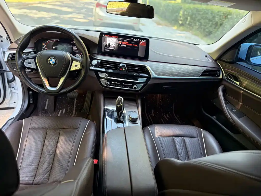 BMW 5 Series — фото 4