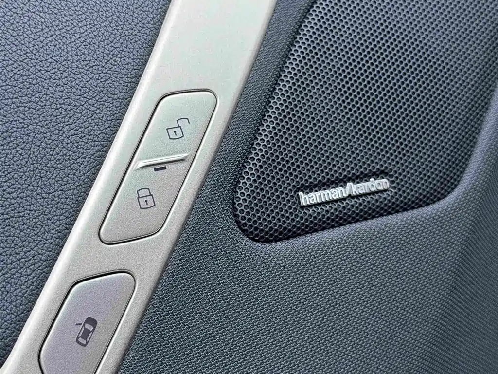 BMW iX — фото 15