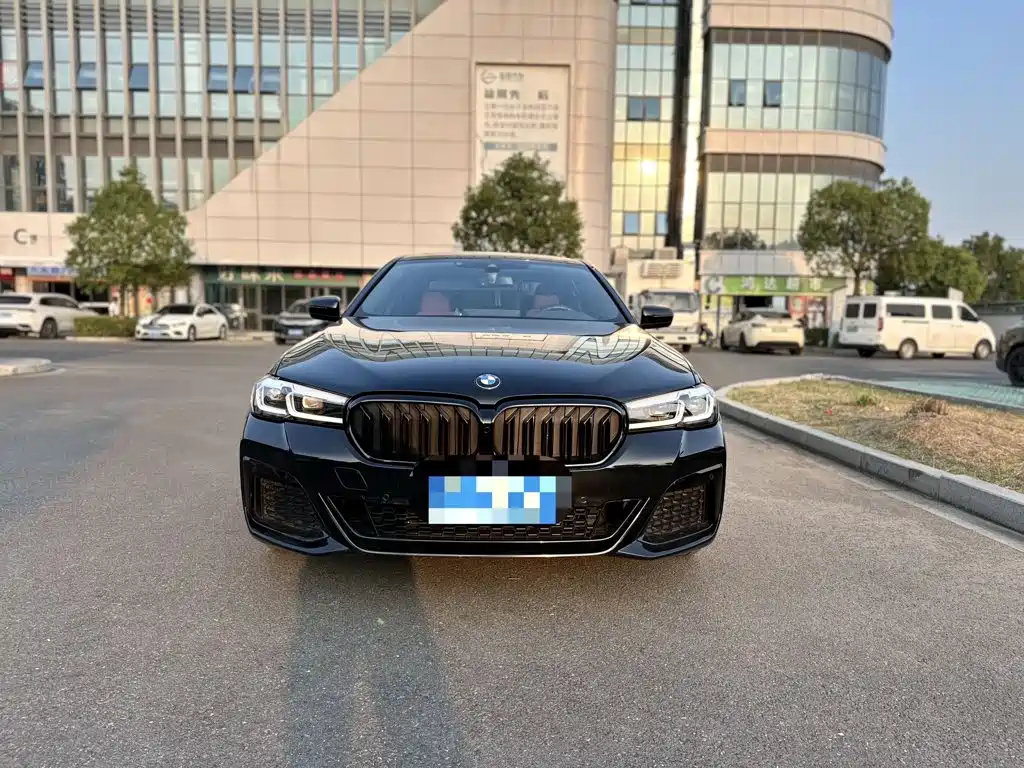 BMW 5 Series — фото 2