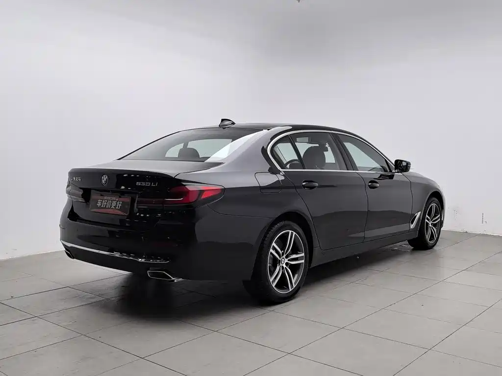 BMW 5 Series — фото 2