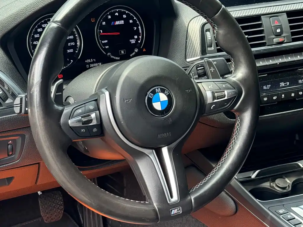 BMW M2 — фото 8