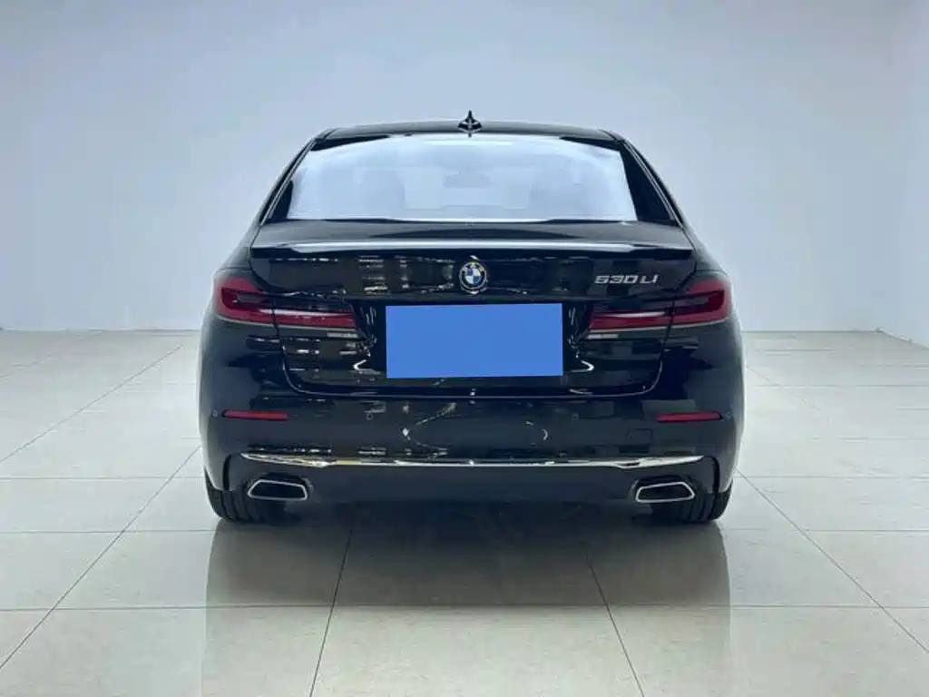 BMW 5 Series — фото 5