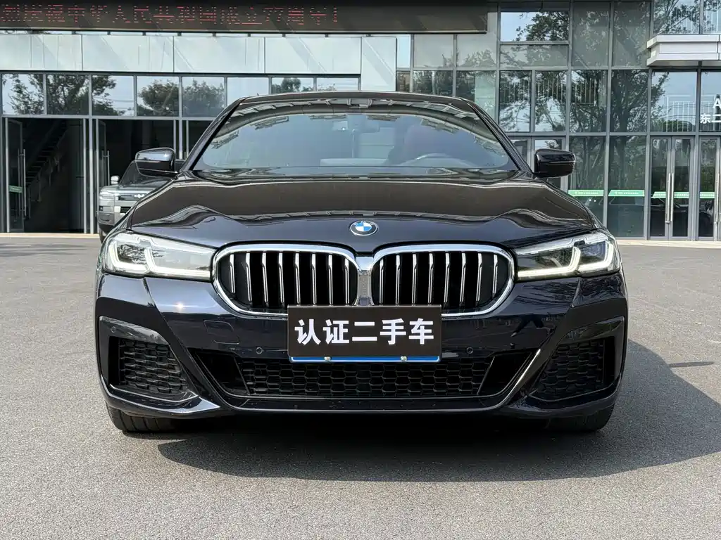 BMW 5 Series — фото 2