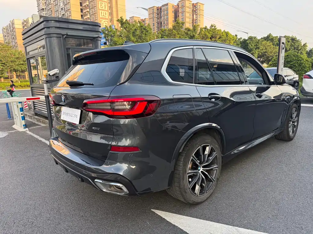 BMW X5 (Import) — фото 3
