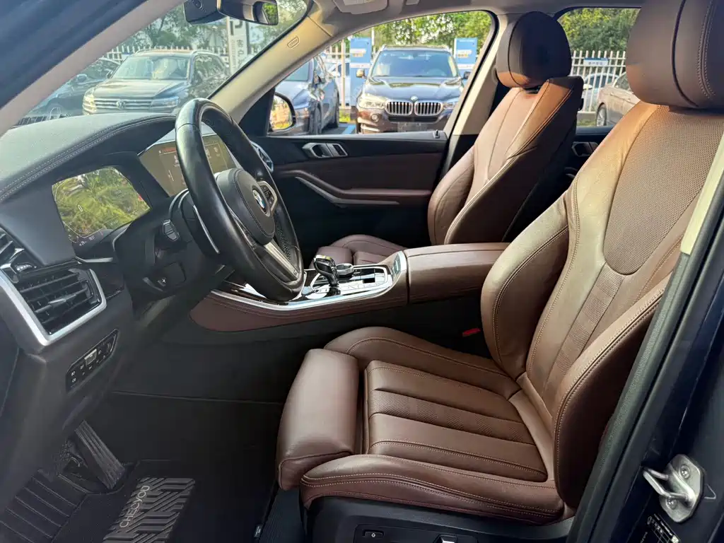 BMW X5 (Import) — фото 6