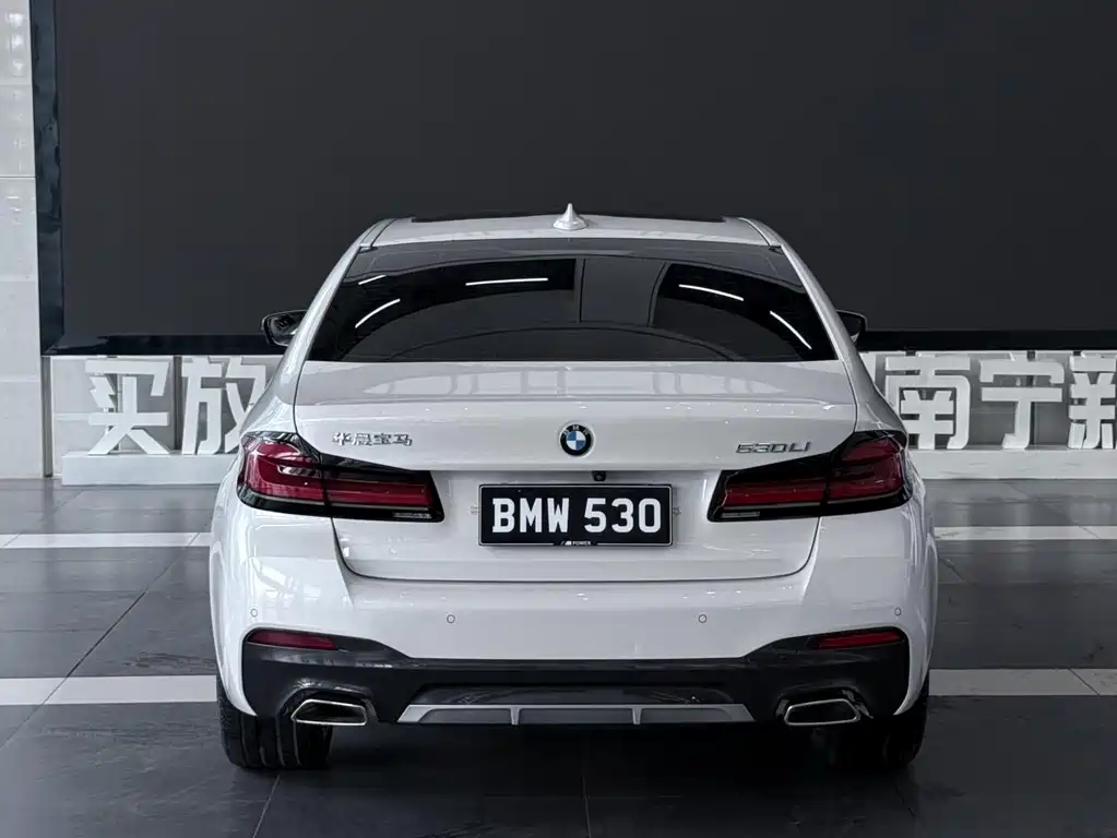 BMW 5 Series — фото 5