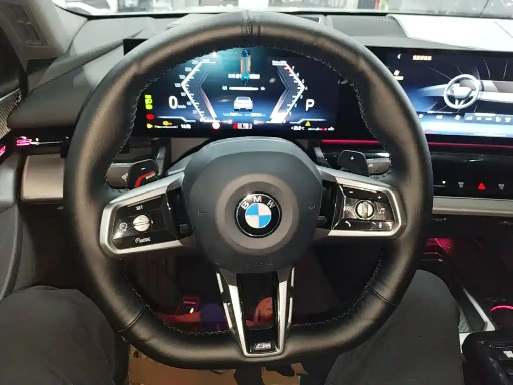 BMW 5 Series — фото 10
