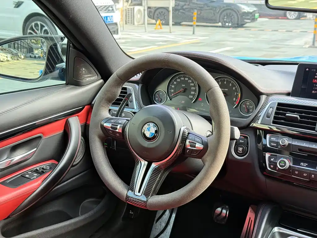 BMW M4 — фото 11