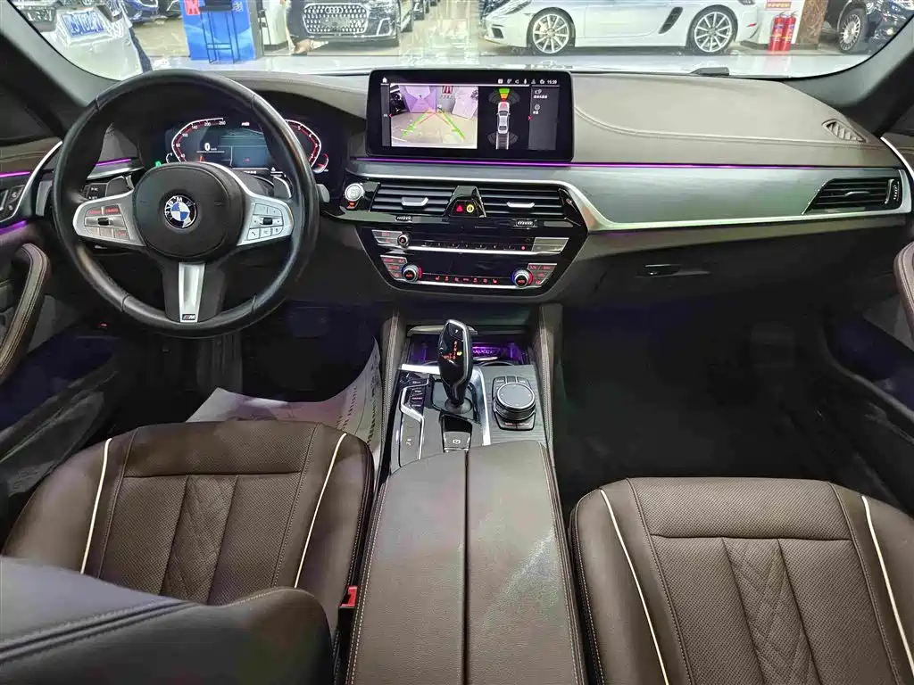 BMW 5 Series — фото 6
