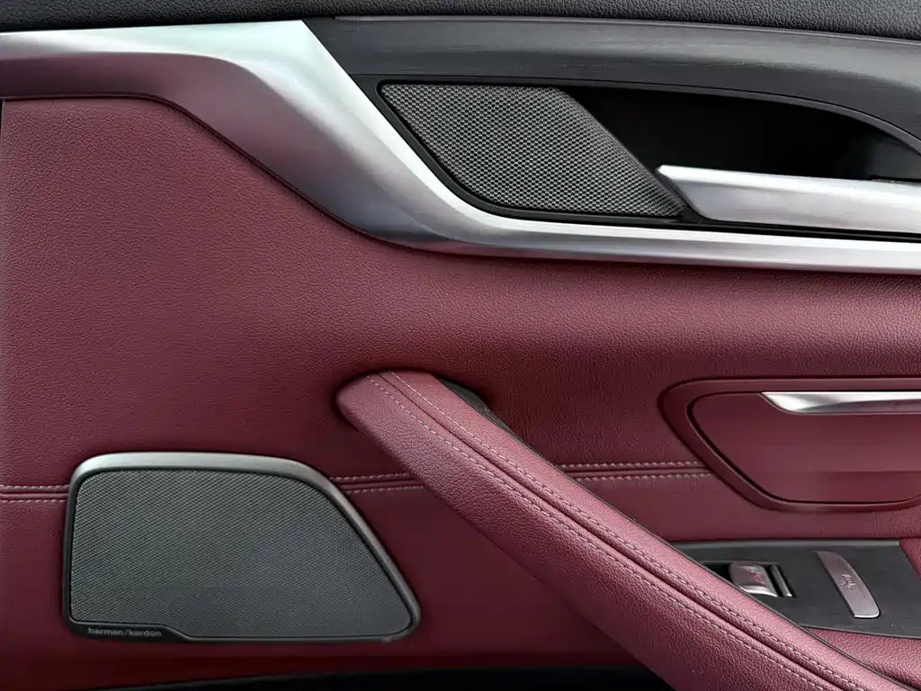 BMW 5 Series — фото 11