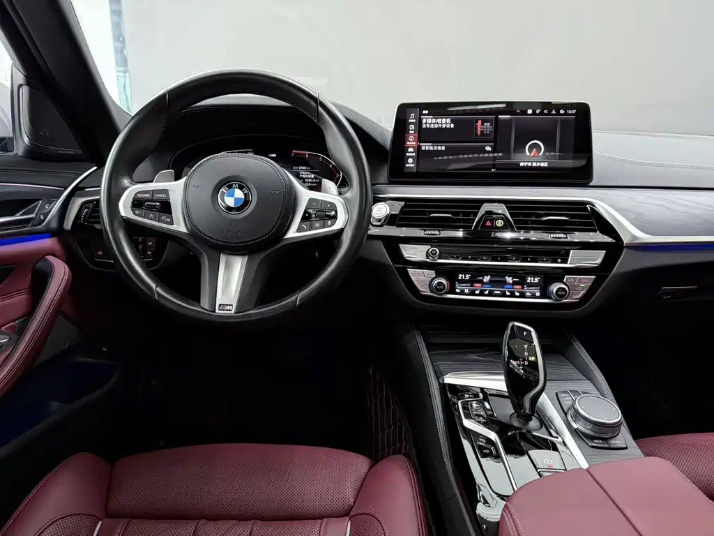 BMW 5 Series — фото 9