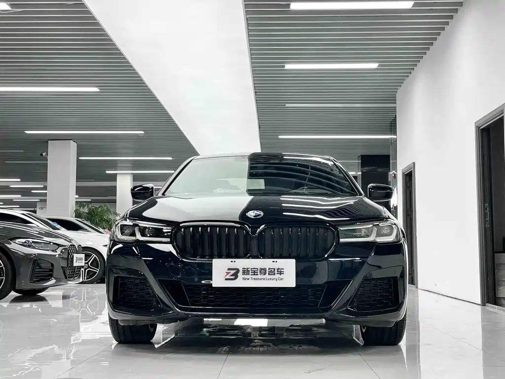 BMW 5 Series — фото 2