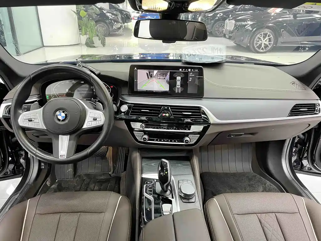 BMW 5 Series — фото 4