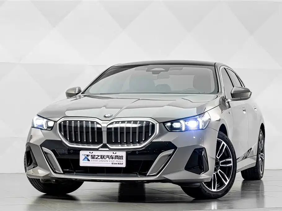 BMW 5 Series — фото 2