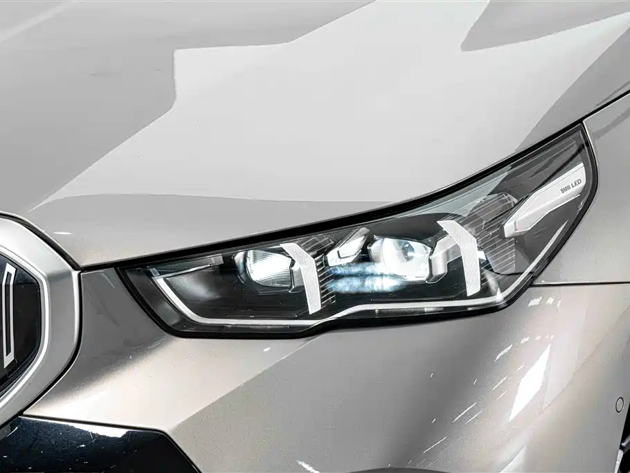 BMW 5 Series — фото 4