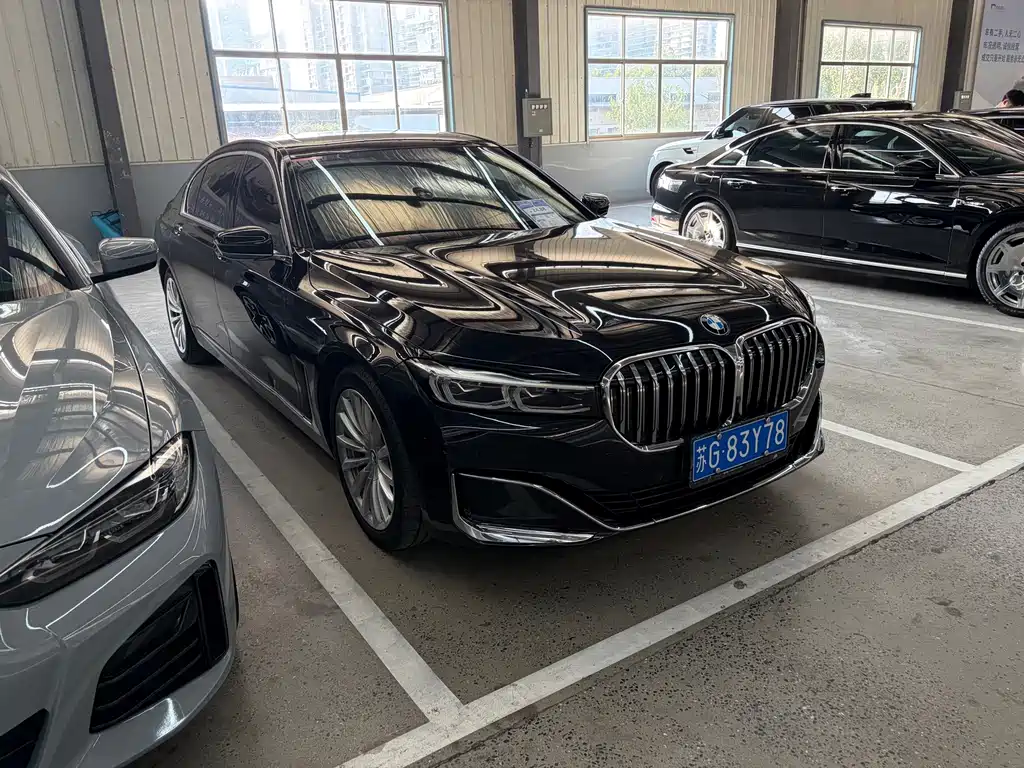BMW 7 Series — фото 2