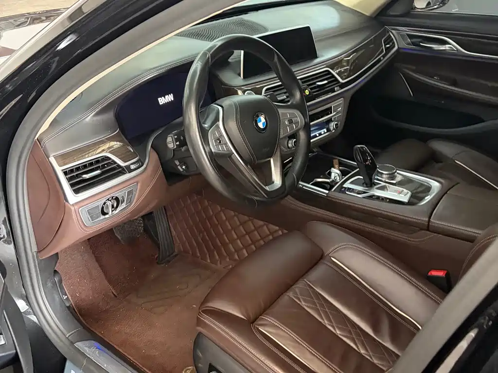 BMW 7 Series — фото 4