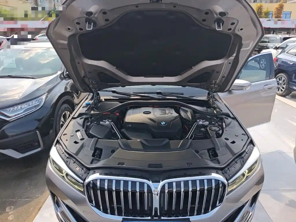 BMW 7 Series — фото 19