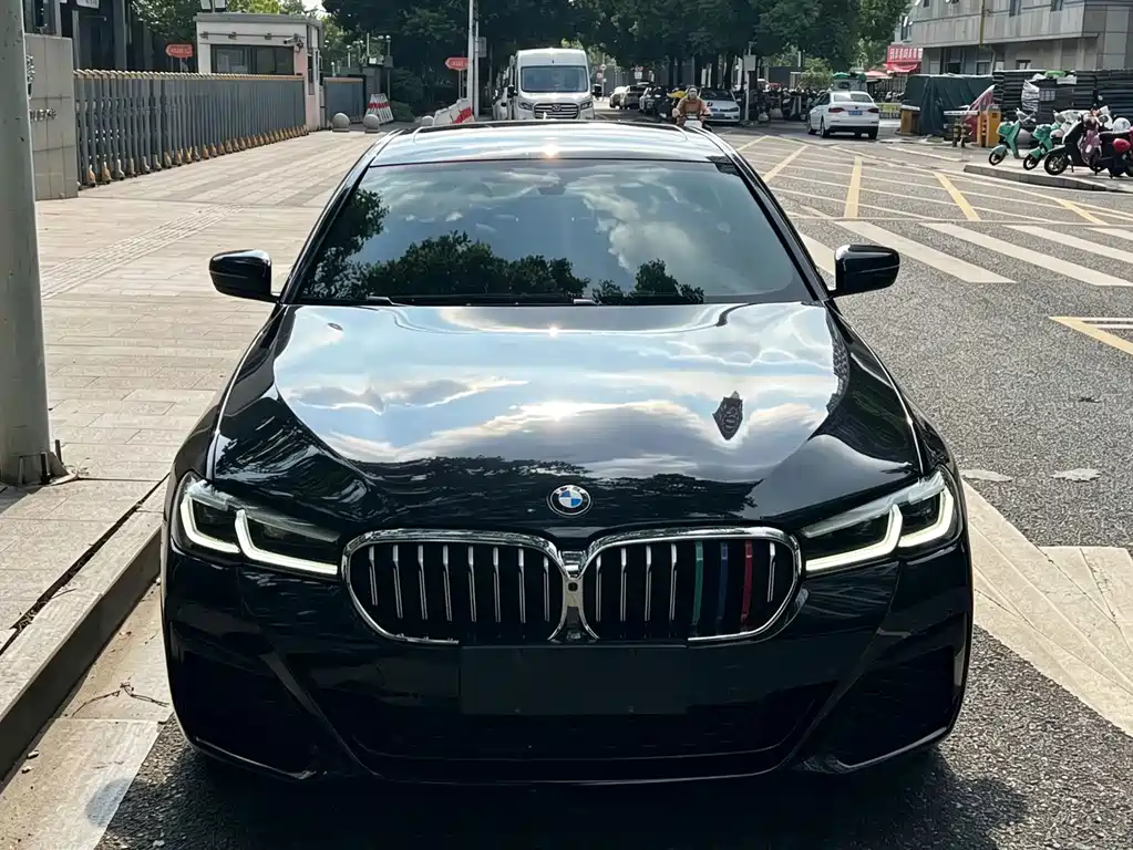 BMW 5 Series — фото 2