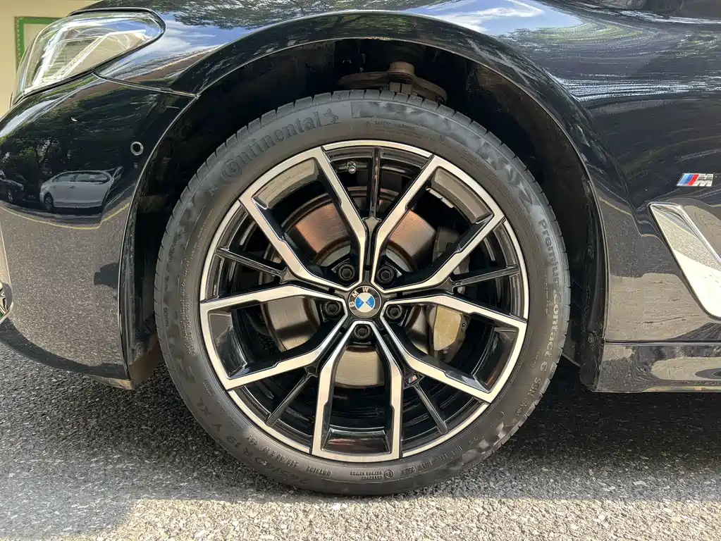 BMW 5 Series — фото 15