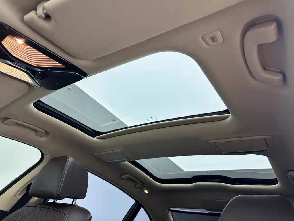BMW 7 Series — фото 13