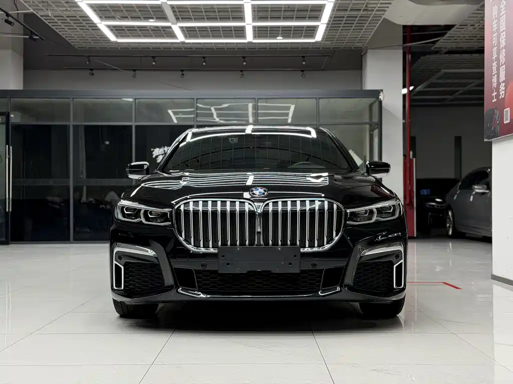 BMW 7 Series — фото 2
