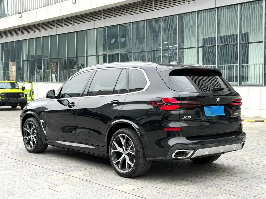 BMW X5 — фото 11