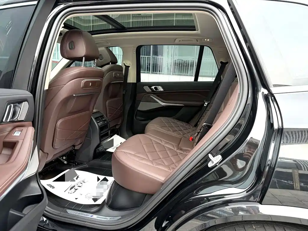 BMW X5 — фото 8