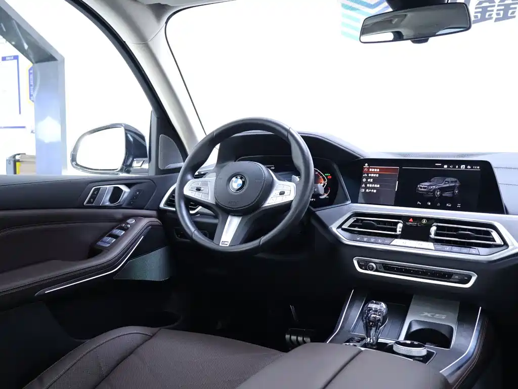 BMW X5 — фото 14