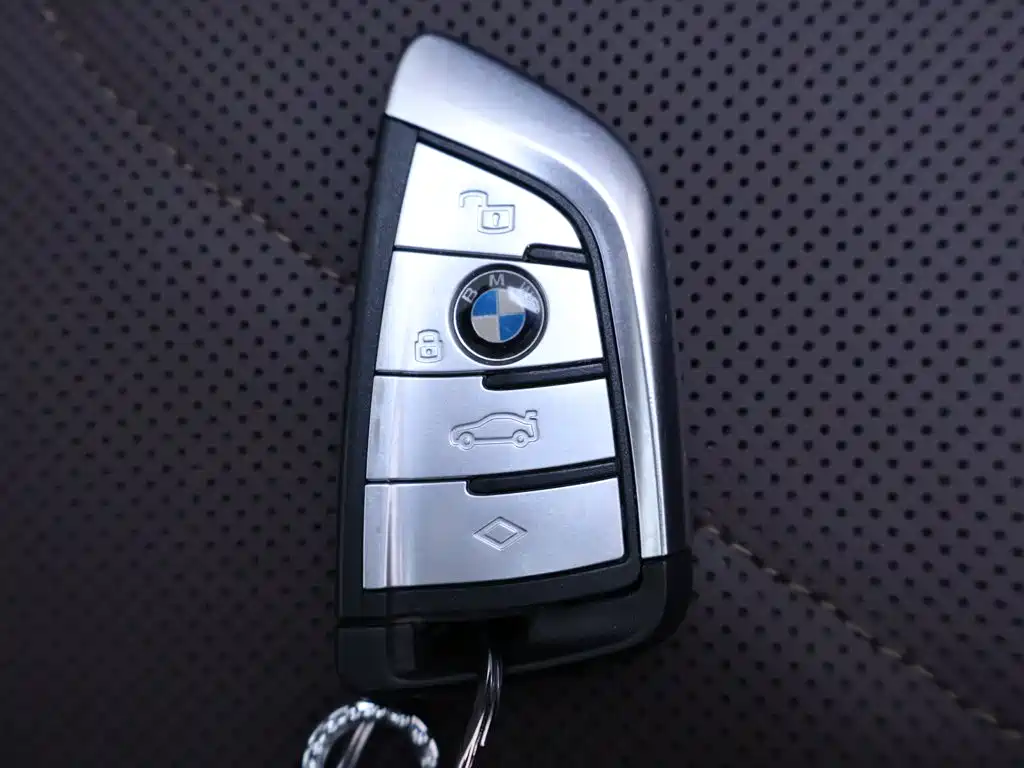 BMW X5 — фото 26