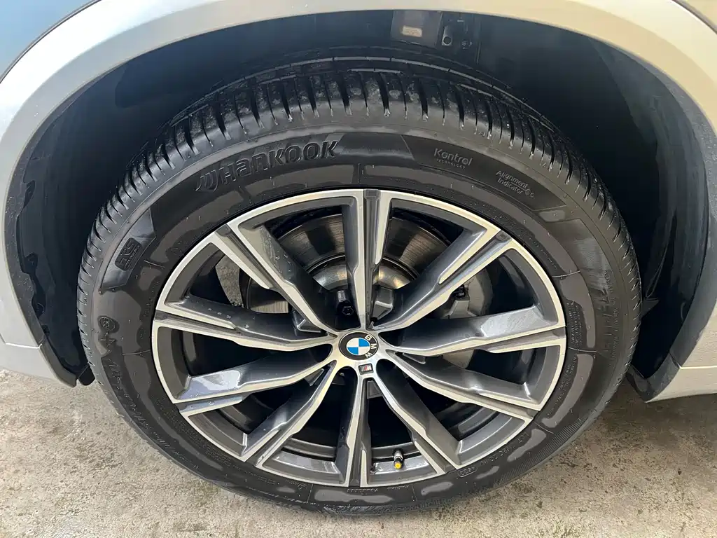 BMW X5 — фото 20