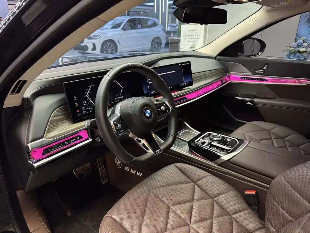 BMW 7 Series — фото 4