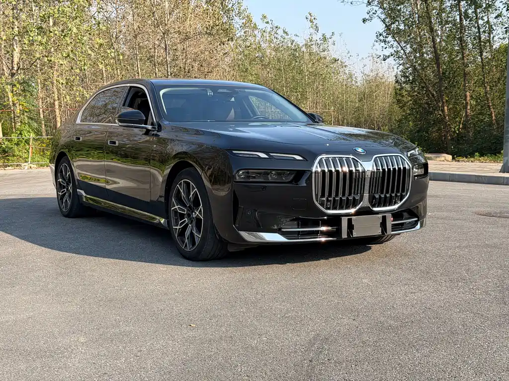 BMW 7 Series — фото 3