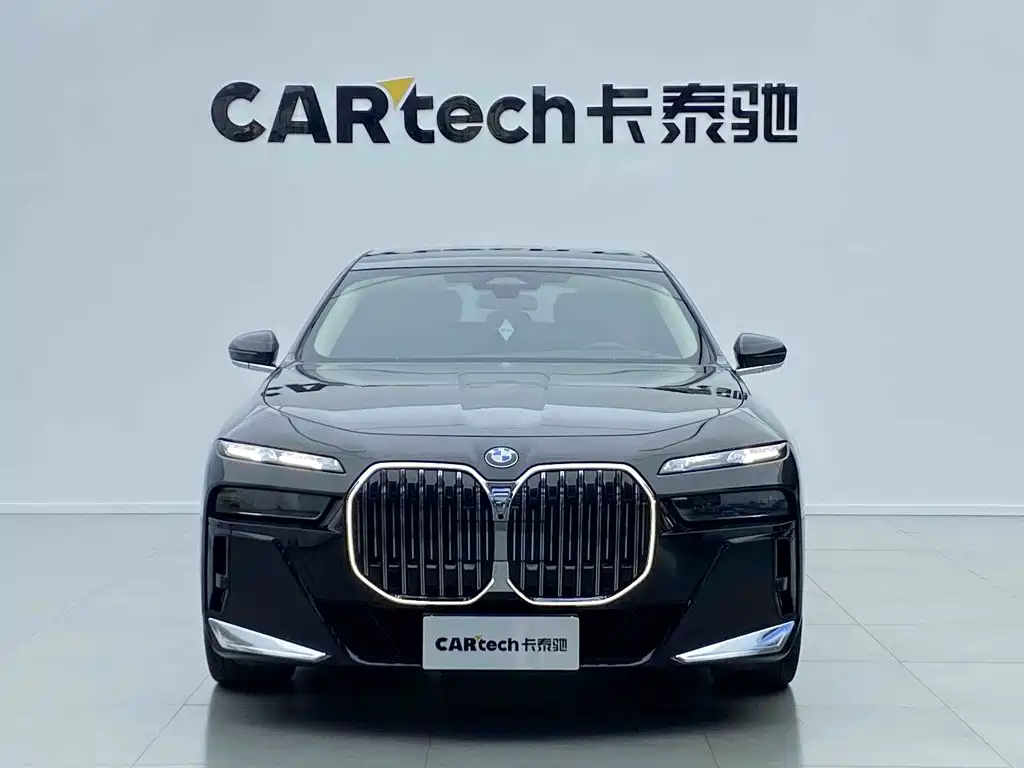 BMW 7 Series — фото 2