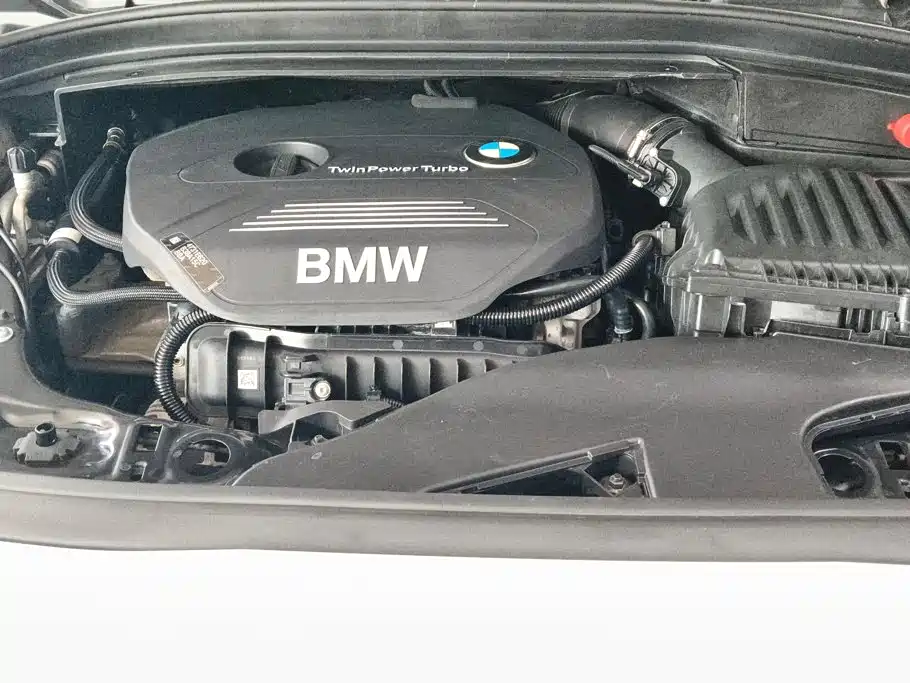 BMW 2 Series Active Tourer — фото 9