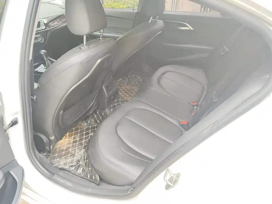 BMW 1 Series — фото 11