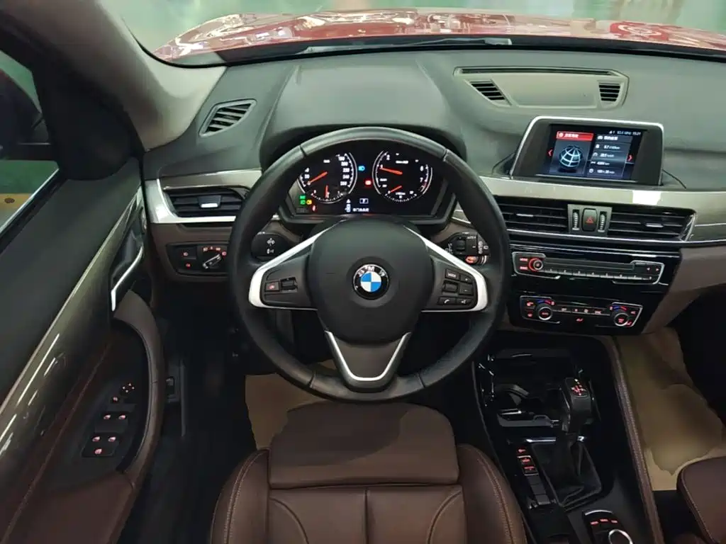 BMW X1 — фото 10
