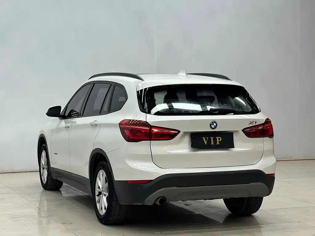 BMW X1 — фото 7