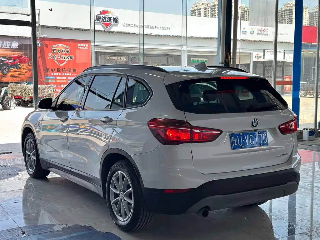 BMW X1 — фото 12