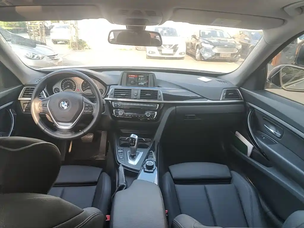 BMW 3 Series GT — фото 9