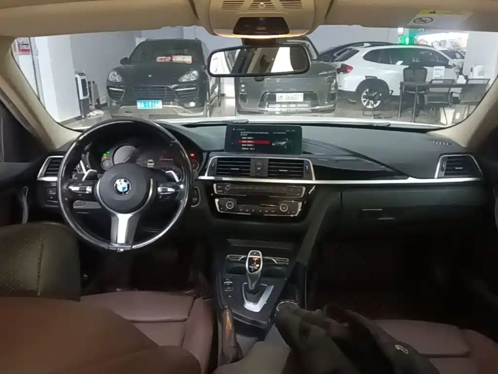 BMW 3 Series — фото 10