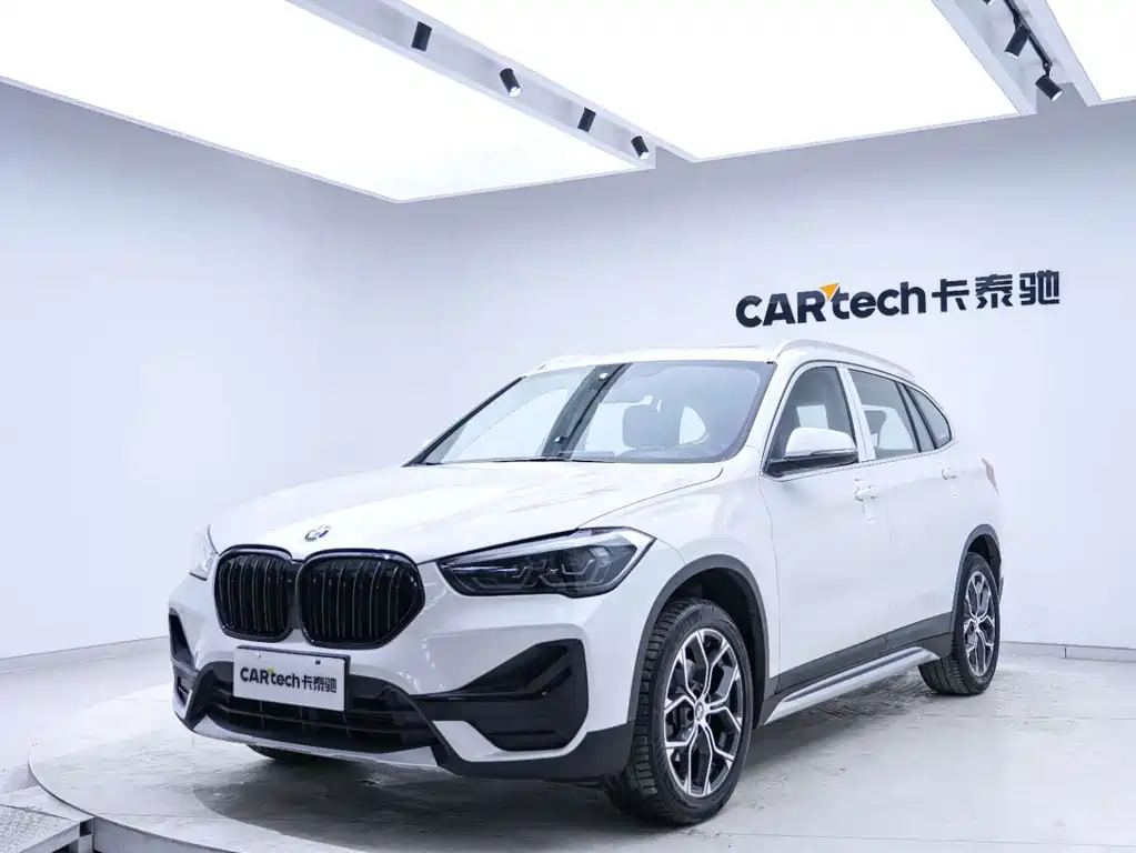 BMW X1 — фото 9