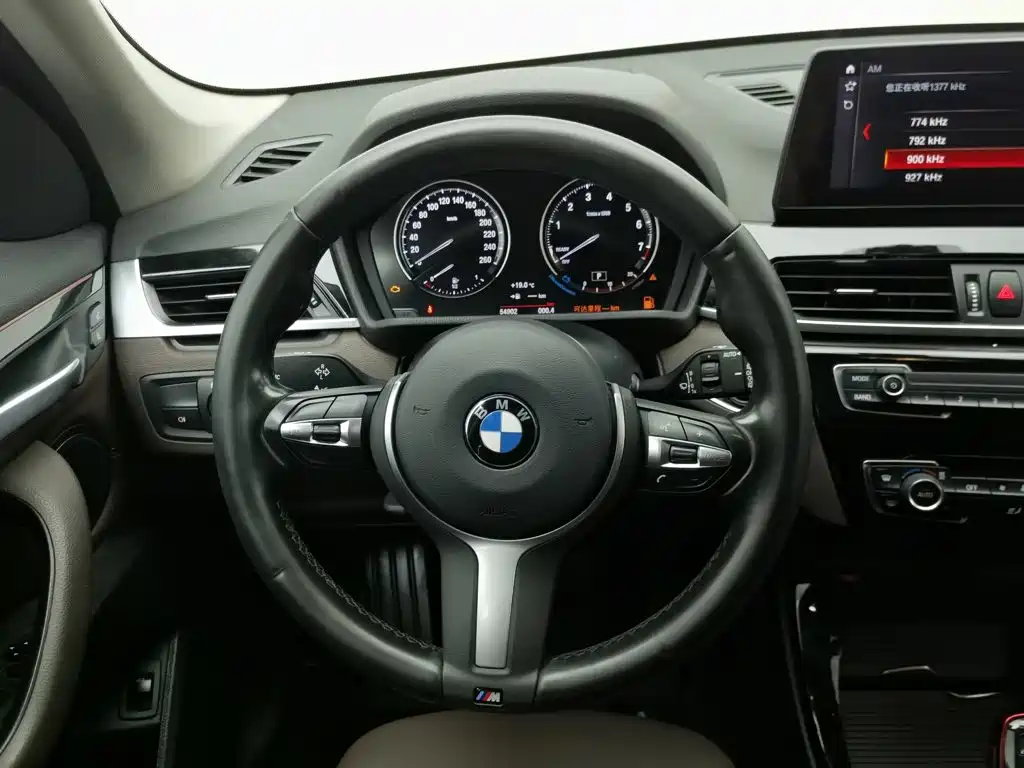 BMW X1 — фото 11