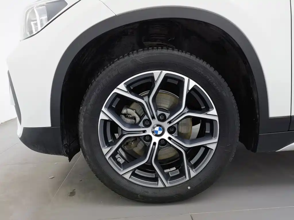 BMW X1 — фото 17