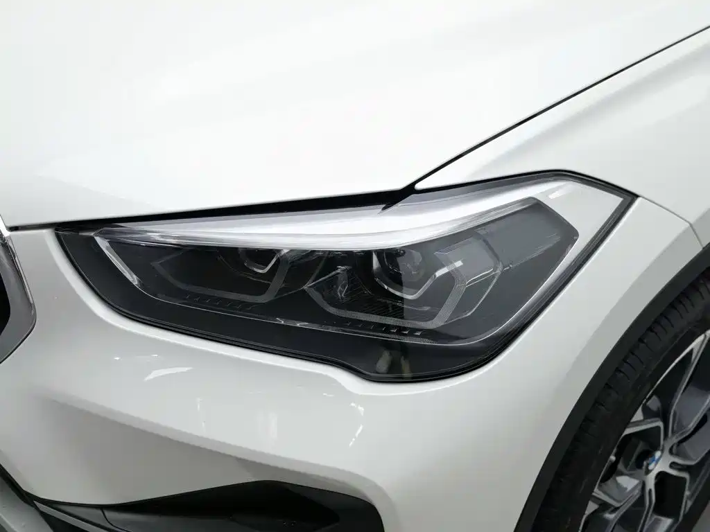 BMW X1 — фото 7