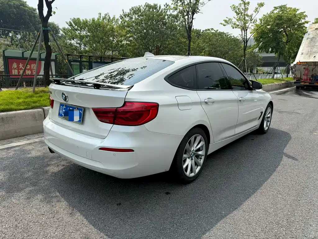 BMW 3 Series GT — фото 4