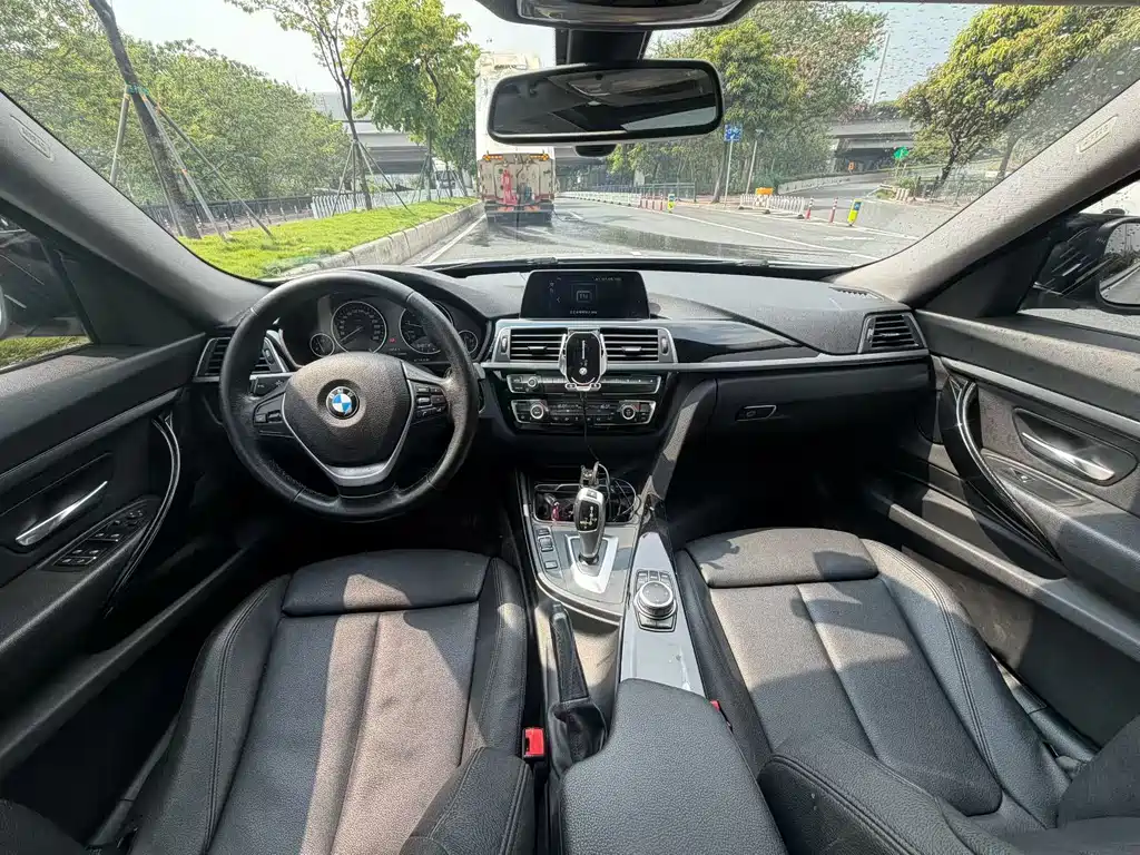 BMW 3 Series GT — фото 9
