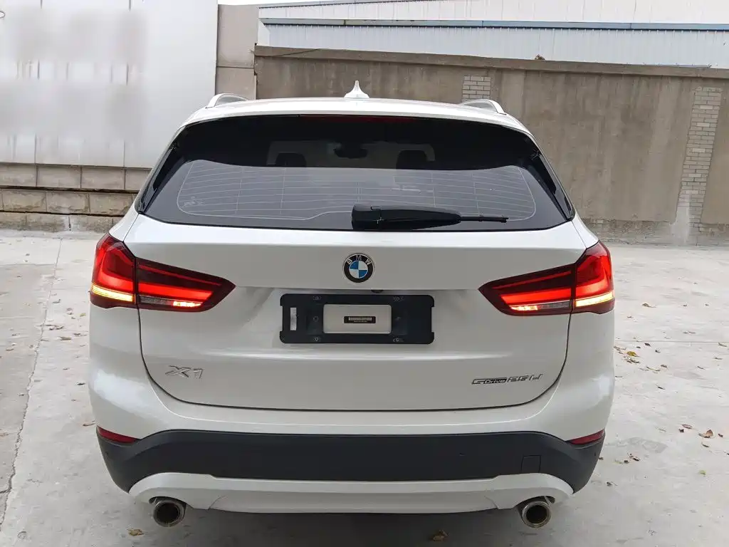 BMW X1 — фото 3